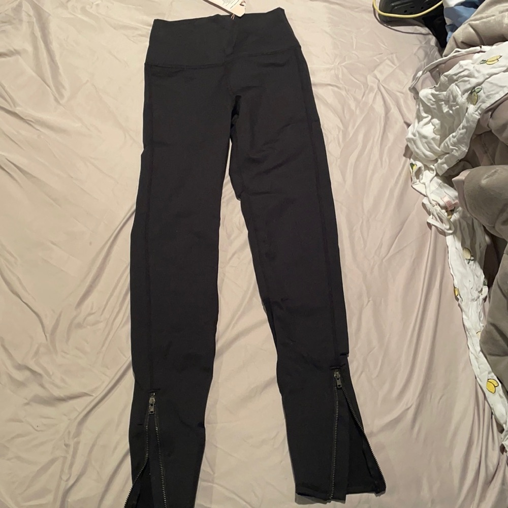 Demi lovato line black leggings with side zipper